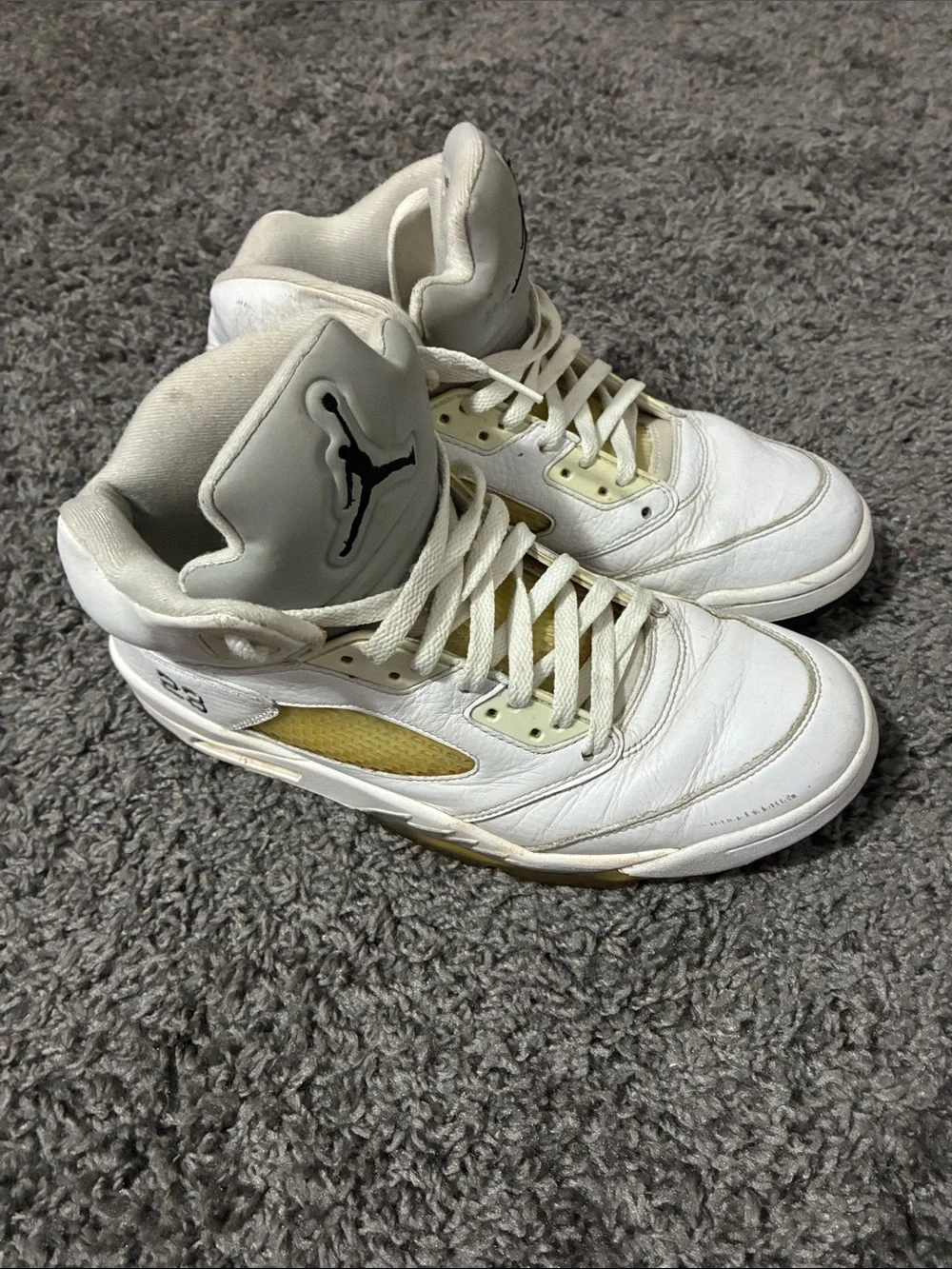 Jordan 5 metallic white